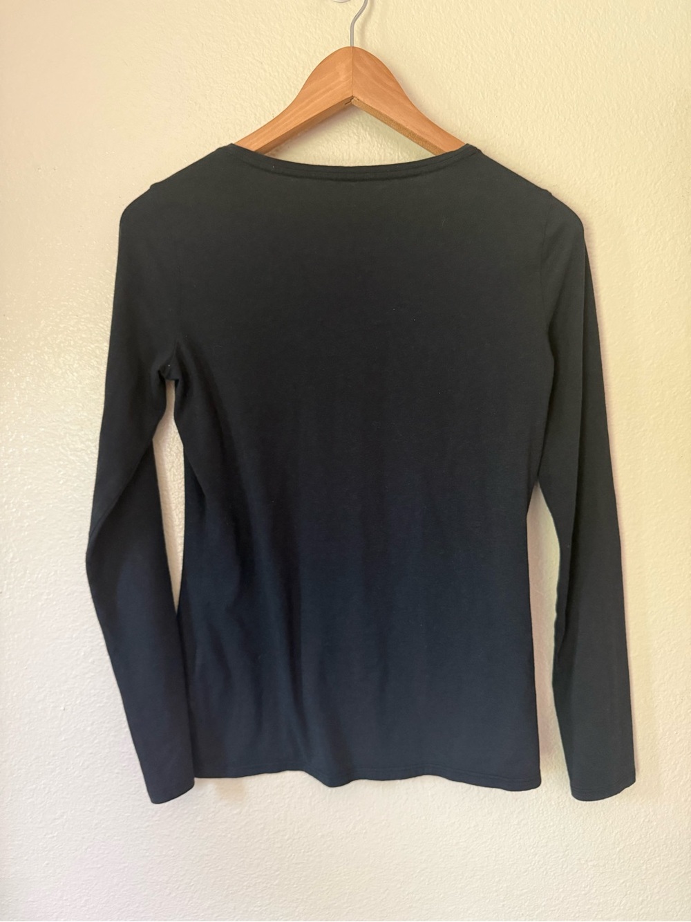 ❇️Garnet Hill Black Long Sleeve Crew Tee 2 for $22❇️ - Picture 3 of 3